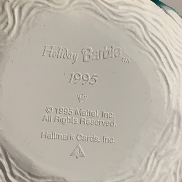 Vintage 1995 3rd in Series Holiday Barbie Mattel Hallmark Keepsake Collectible - Picture 9 of 13